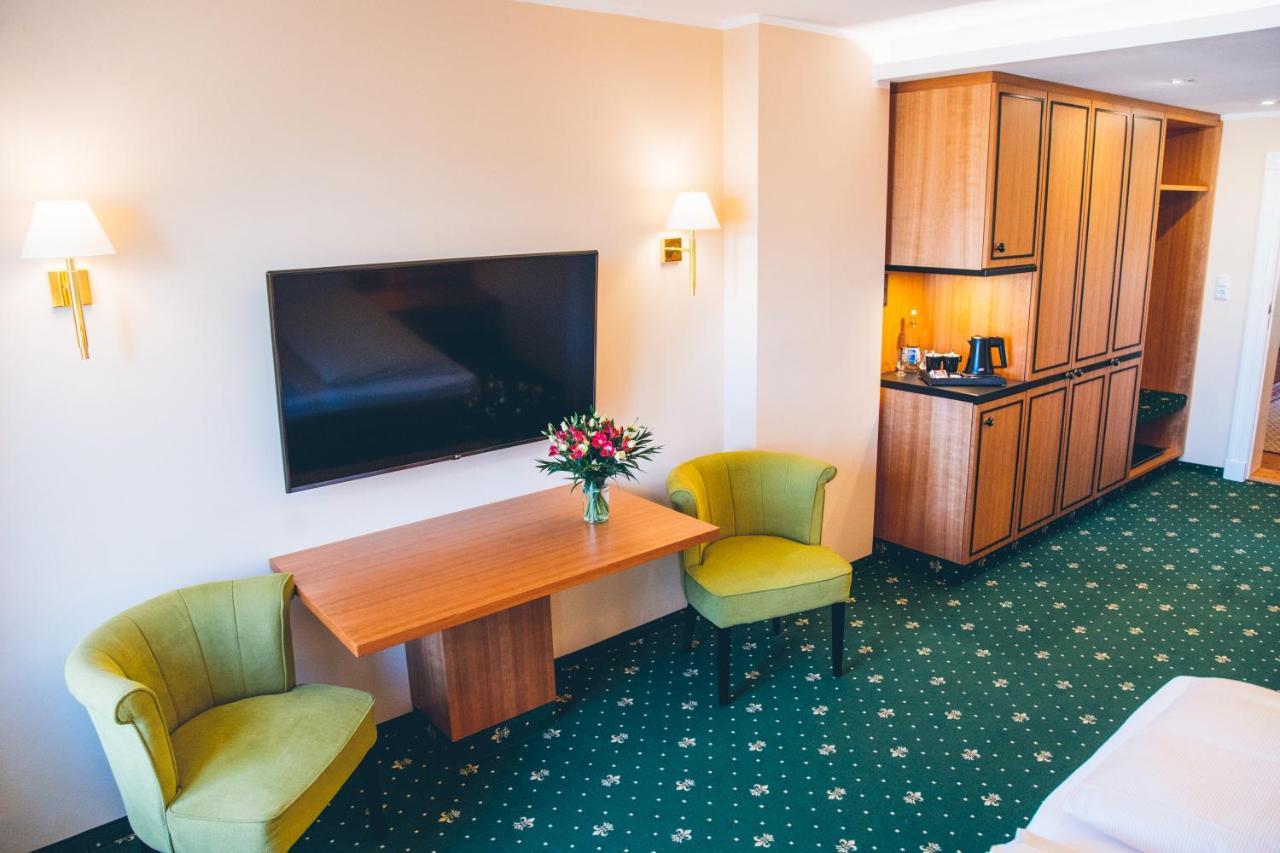 Gutshaus Neu Farpen Hotell Neuburg  Exteriör bild